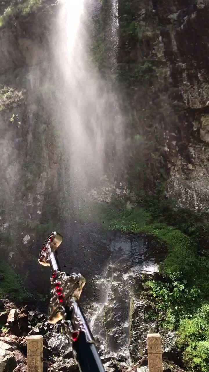 高血压的“源头”已揪出，和酒无关，医生：忍住不吃才算赢